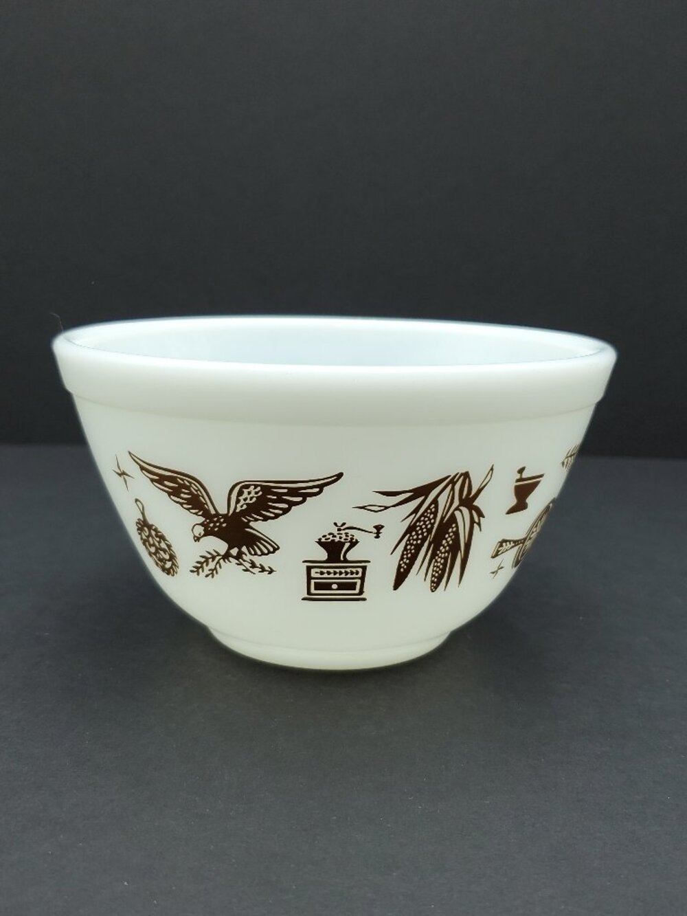 Pyrex Early American 1.5 Pint Mixing Bowl #401 Brown on White Colonial Bowl